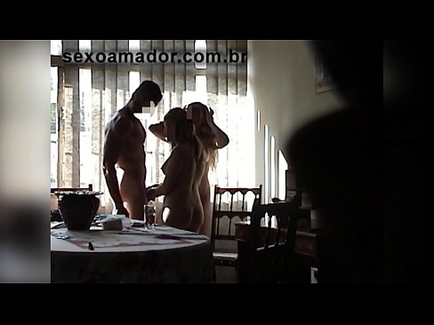 ❤️ Seksualni prijatelji pozivaju divovskog muškarca i trojku s njim Jebeni video na hr.123sex.ru