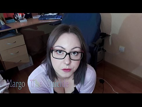 ❤️ Seksi djevojka s naočalama duboko siše dildo na kameri Jebeni video na hr.123sex.ru