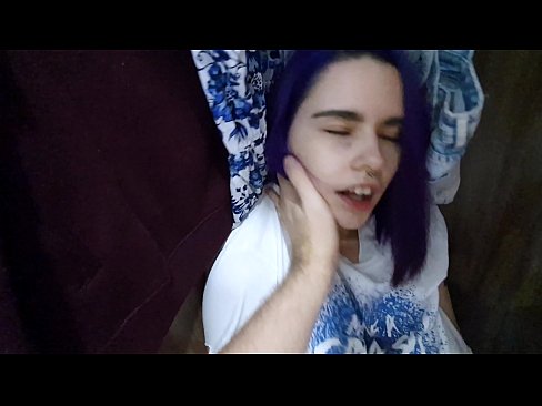 ❤️ Našao sam svoju sestru u ormaru i pomogao joj da svrši Jebeni video na hr.123sex.ru